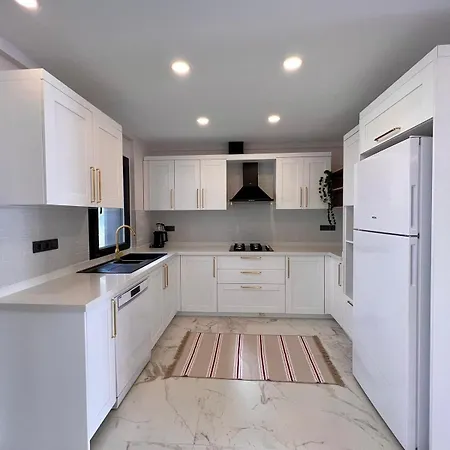 Parla Villa *